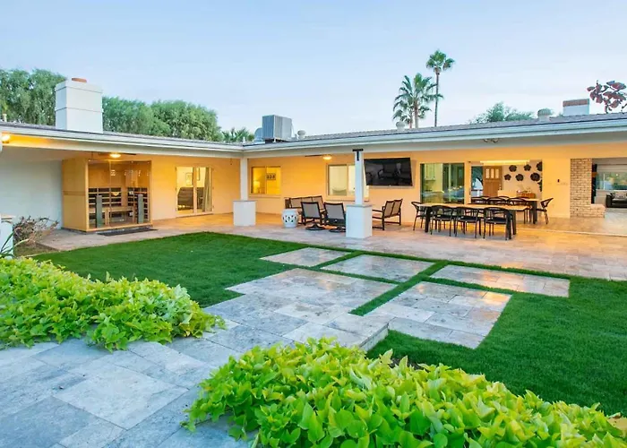 Luxury Retreat With Pool, & Sauna Holiday home Scottsdale