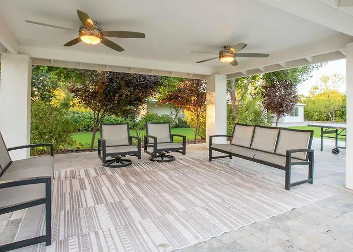 Luxury Retreat With Pool, & Sauna Holiday home Scottsdale
